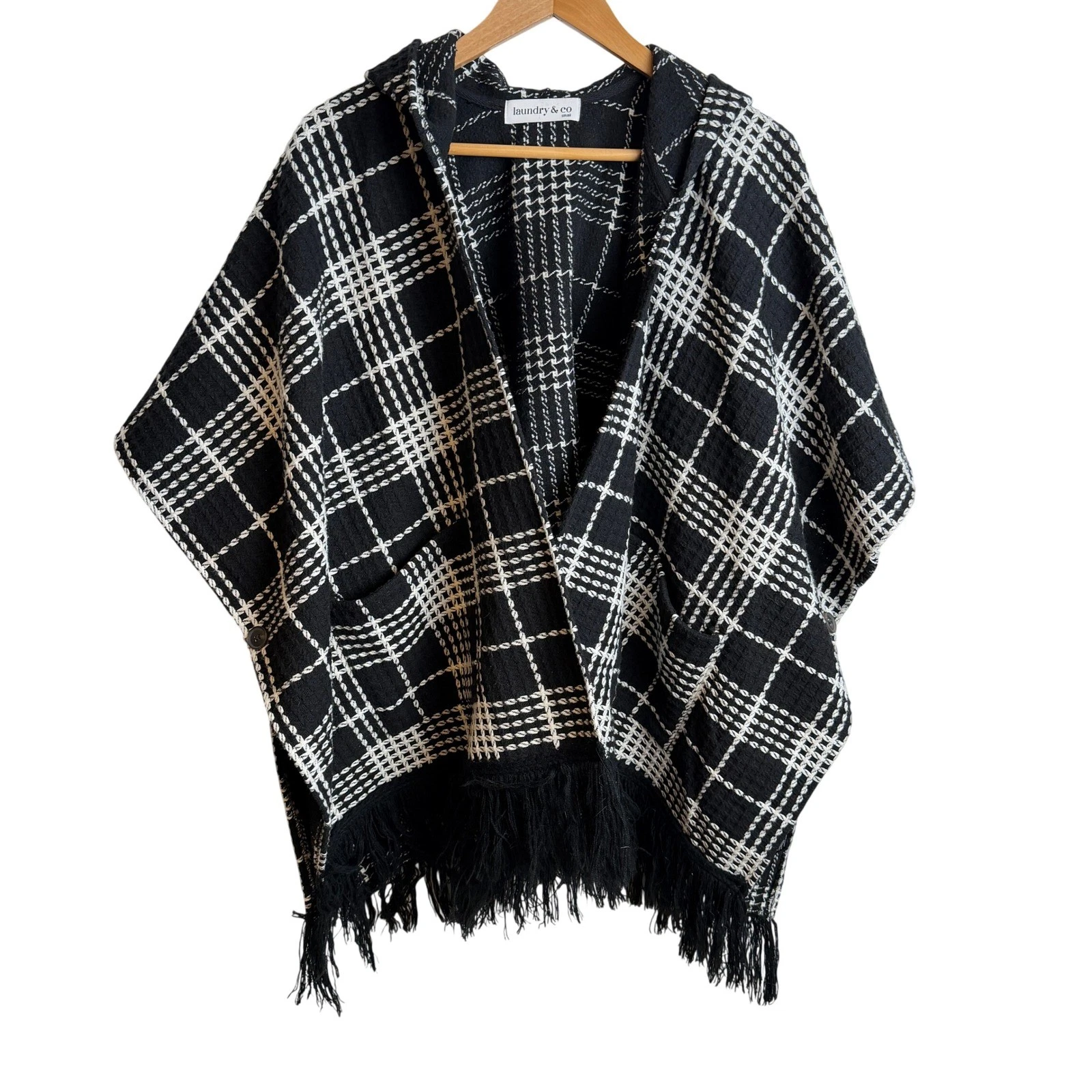 Laundry & Co Women Plaid Hooded Poncho Cape S Black White Fringe Wrap Oversized