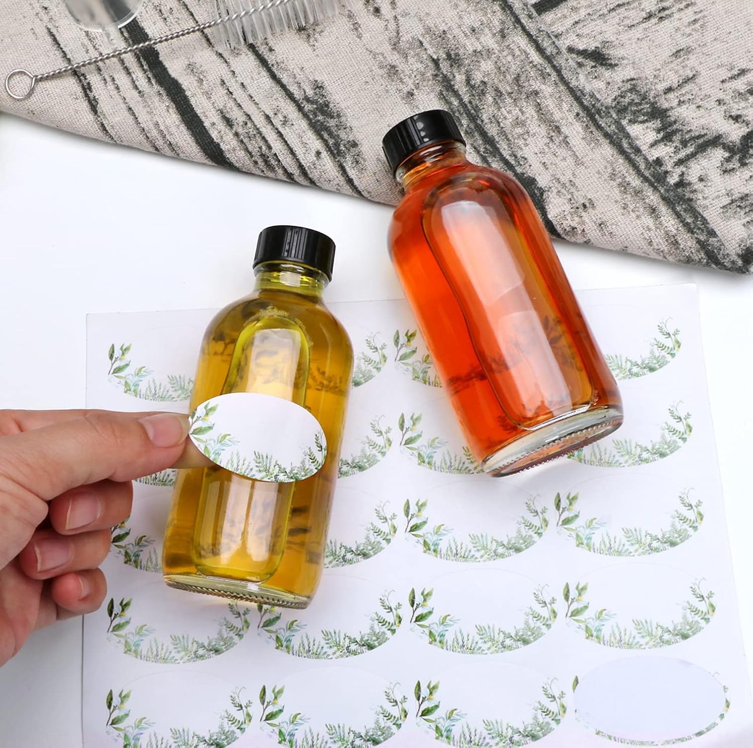 Small Clear Glass Bottles with Lids, 4 oz Containers Labels, clear 