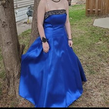 Prom Dress Size 6 Pre-owned