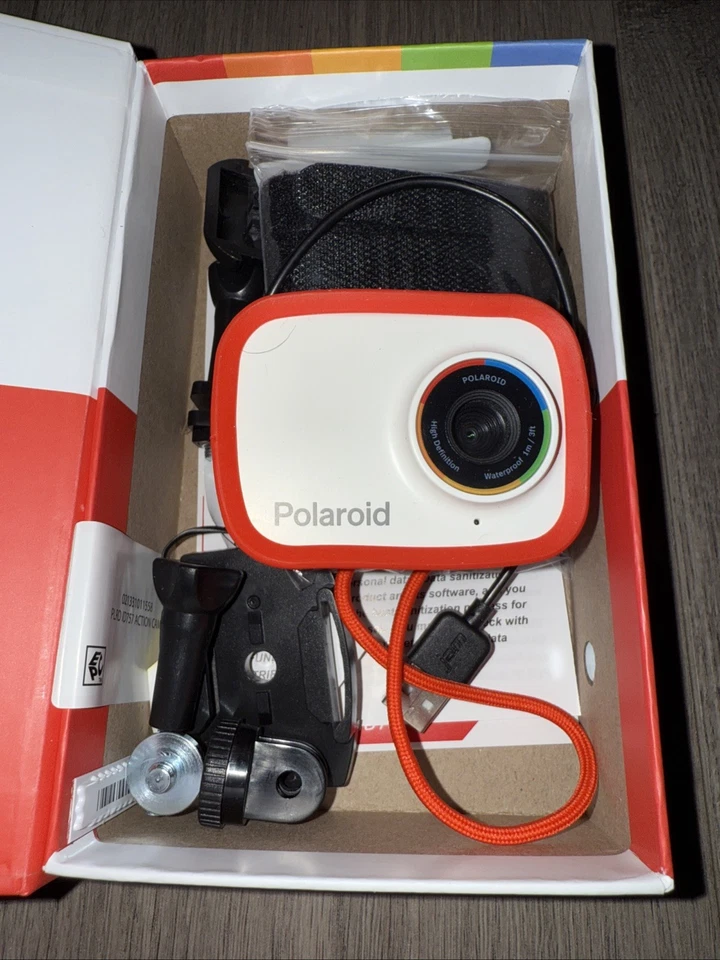 Polaroid iD757 Sport Action Waterproof Camcorder HD Video Camera 18 MP - Image 2 of 4