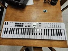 Arturia KeyLab Essential mk3 61-Key Universal MIDI Controller White - Used