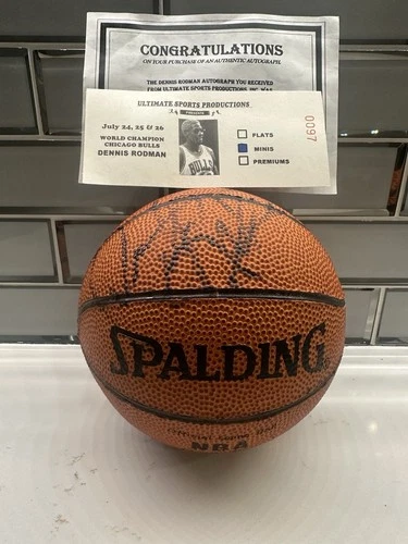 👀🔥🏀90’s Vintage Signed Dennis Rodman Chicago Bulls Basketball w/COA🏀🔥👀