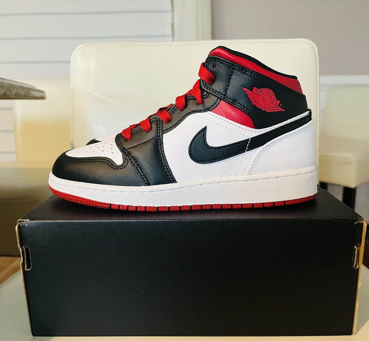 Jordan Brand（NIKE） - NIKE AIR JORDAN 1 MID (GS) 24cm Air Jordan 1 Mid Men's Shoes. Nike.com