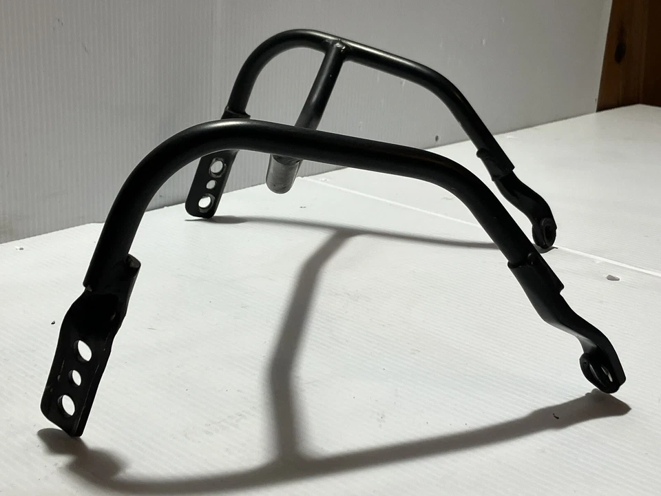 Suzuki GSXR 750 1997 soporte de capó/montaje de espejo retrovisor (OEM) Foto 2 de 4