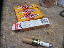 NGK # ZGR5A VINTAGE spark plug 4 PIECES ( # 5839 )