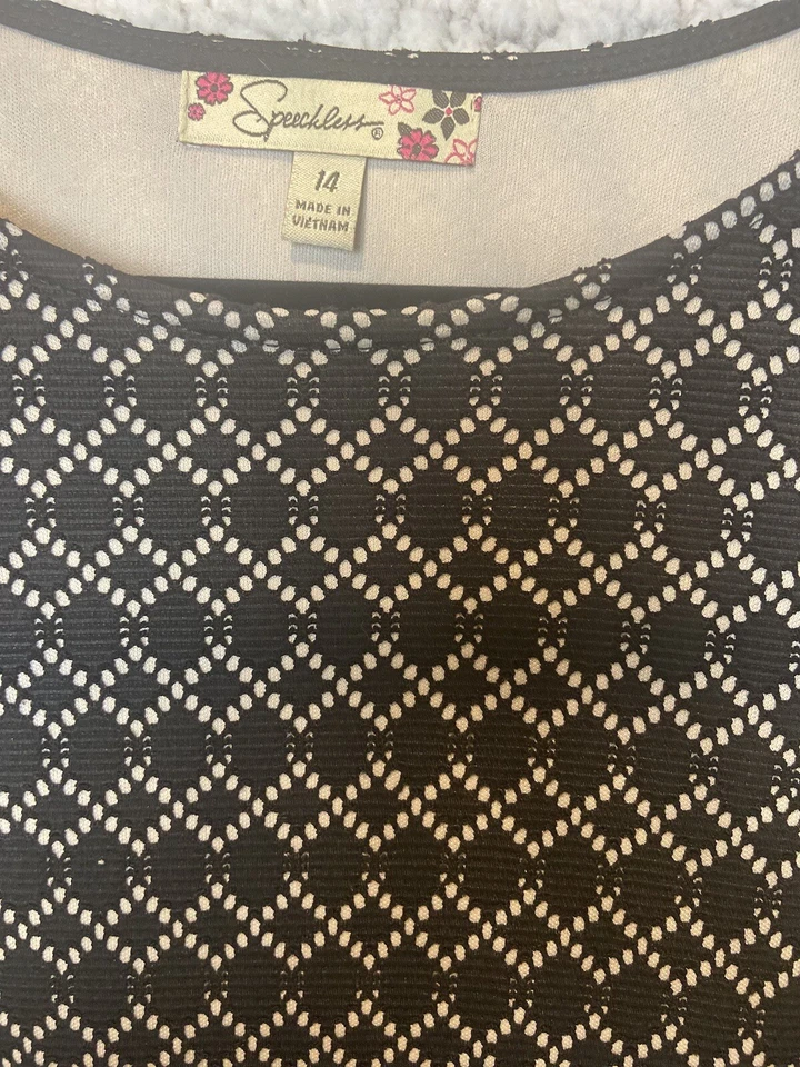 Speechless A- Line black & white dress   stretchy 3/4 sleeve round neck size 14 - Image 3 of 4