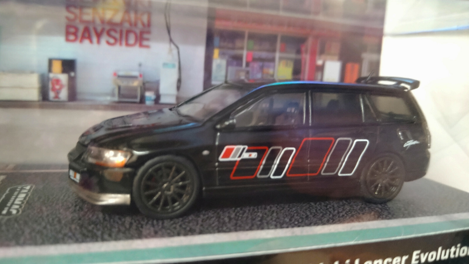 Miniature Tarmac Mitsubishi Lancer Evolution Wagon Ralliart NP38 1/64