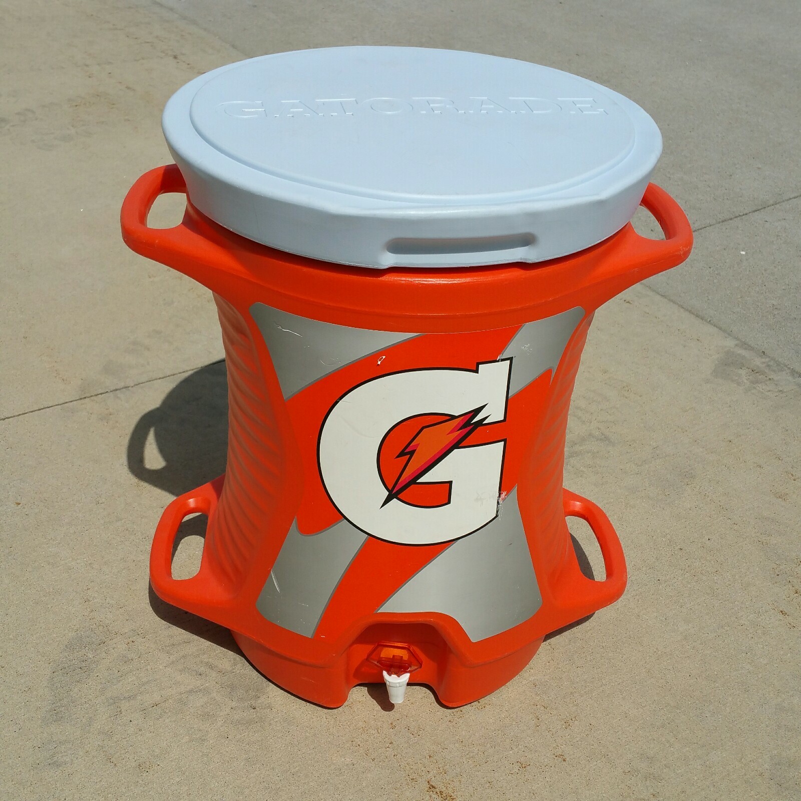 gatorade water jug