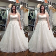 Elegant Wedding Dresses Strapless Lace Appliques A Line Plus Size Bridal Gown