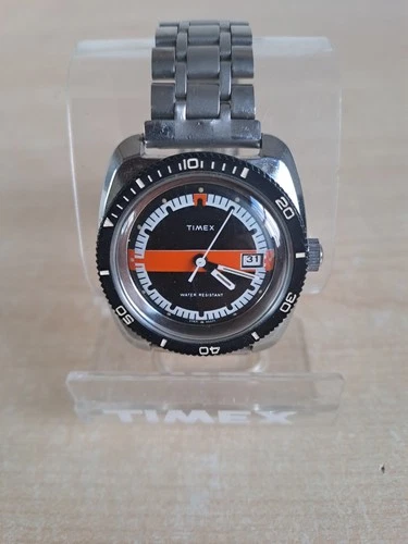 Mens Vintage Timex Marlin Divers Wristwatch 1977.
