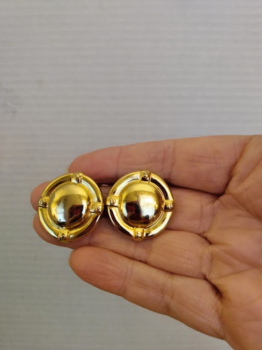 Vintage Gold Tone Port Design Look Clip Earrings