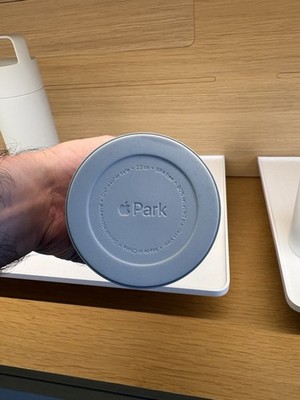 New Apple Park White Or Grey Water Bottle WWDC 2026 New Exclusive