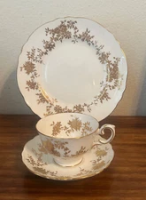 12 pc Crown Staffordshire England Fine Bone China ARISTOCRAT Teacup Saucers