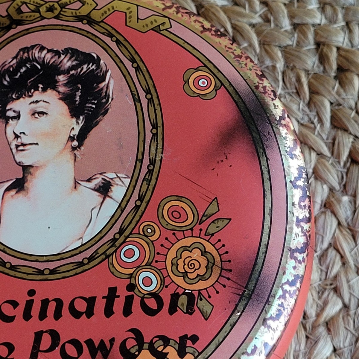Vintage Daher Fascination Face Powder Box Tin England Victorian