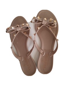 valentino garavani rockstud jelly thong sandals