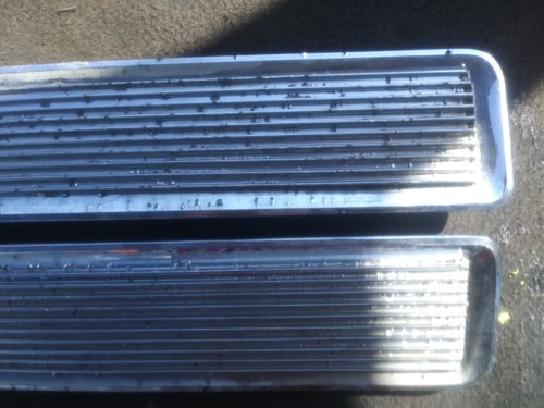 1968 Plymouth Barracuda Hood Ornament Louvers /Pair. (used) - Foto 2 di 11
