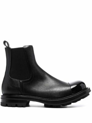Alexandr McQueen - Men\'s Patent Cap-Toe Chelsea Boots Chelsea Boots - Alexander Mcqueen - Leather - Black/ Silver main image 2