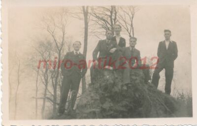 Photo, estate W.Vogt, Kleinenbremen, gymnastics club wanders to Karl 3 '42, 5...