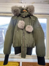 Moose Knuckles women’s Fur zip up