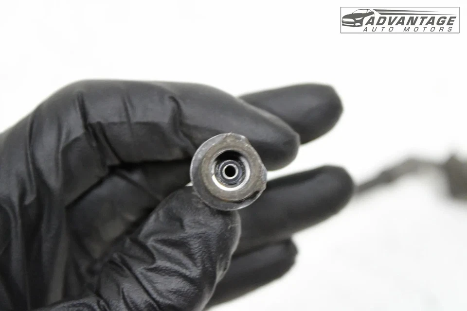 Chevrolet Cruze 2016-2019 tracción delantera derecha pinza de freno manguera tubo OEM Foto 3 de 4