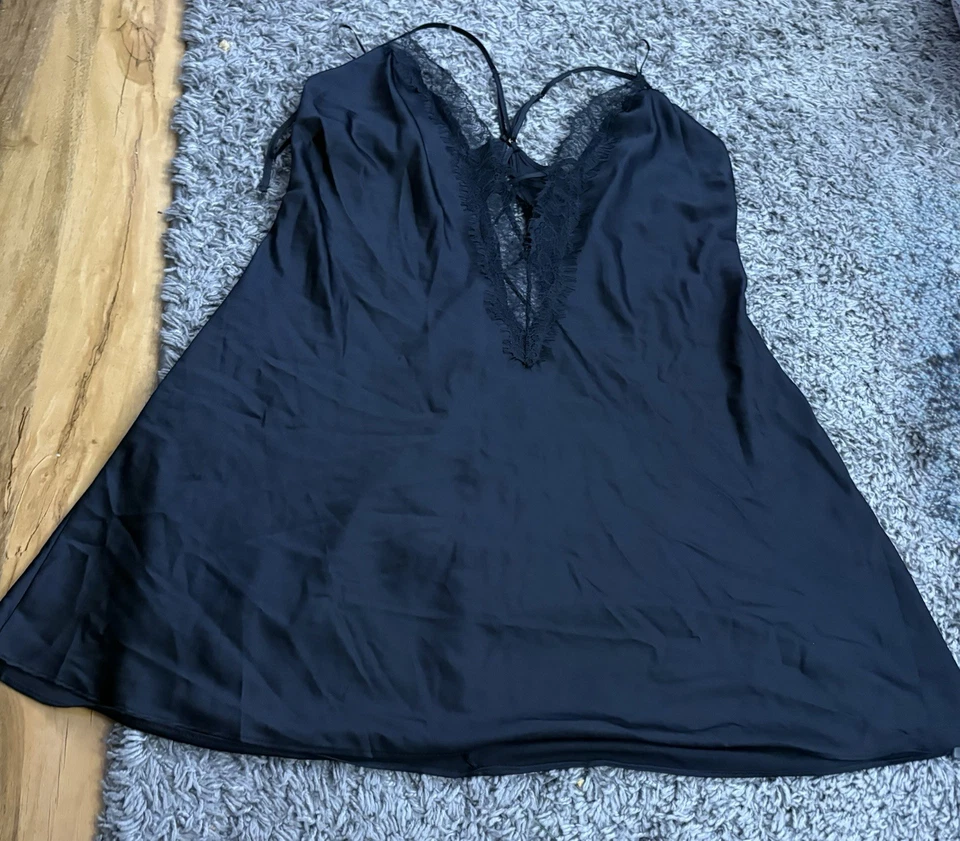 Ann Summers Cherryann lace trim satin chemise in black Xxl 20/22/24 2xl - Image 4 of 4