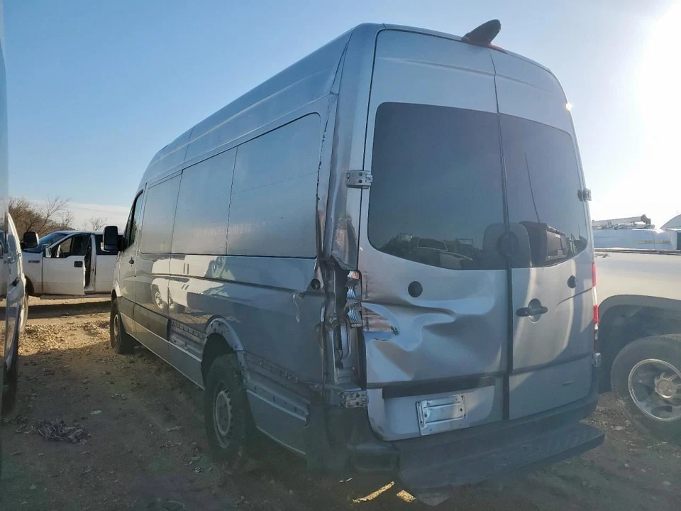 Chassi ECM controle de corpo BCM compatível com 14-18 Mercedes Sprinter 2500 588626 - Imagem 2 de 4