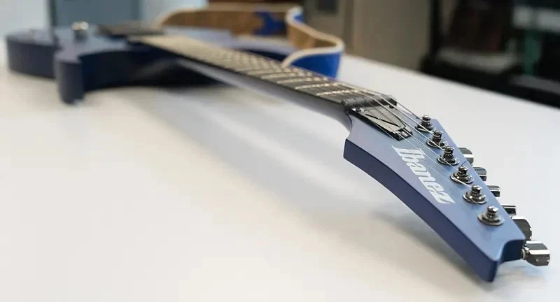 Guitarra Eléctrica Ibanez RGIT20FE Etiqueta Hierro - Zafiro Foto 3 de 4