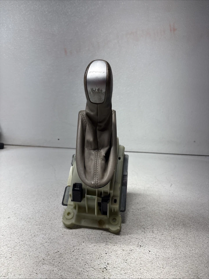 03-09 Selector de cambio de caja de cambios de piso Mercedes E350 Tiptronic A2112674624 Foto 2 de 4