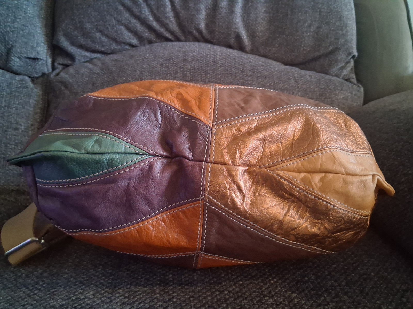 B Makowsky Patchwork Leather Convertible Shoulder… - image 7