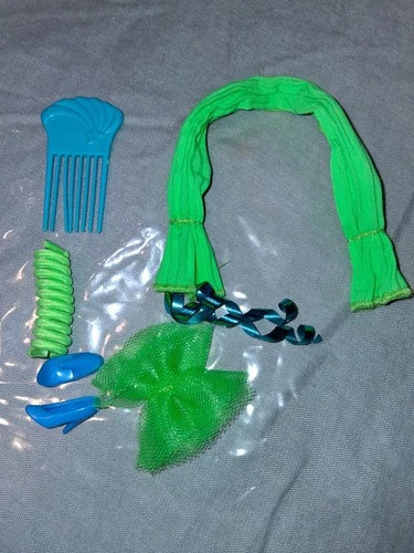 Vintage Totally hair accessories for barbie doll brunette 1991
