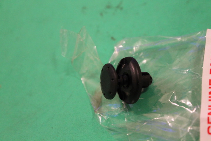 Kawasaki NOS NEW 92039-0014 Hole Rivet 8mm EX ZG ZR ZX EX650