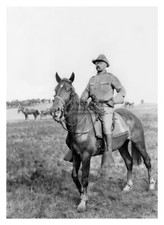 PRESIDENT THEODORE ROOSEVELT RIDING HORSEBACK 1898 WAR WITH CUBA 5X7 PHOTO