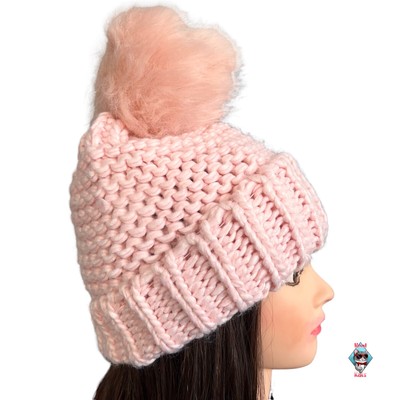 Womens Skyline Pink Knit Pom 