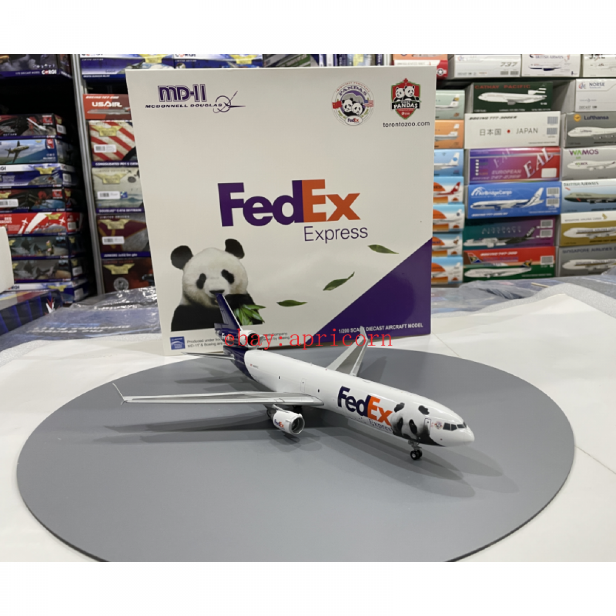 JC Wings 1:200 FedEx MD-11FedEx Panda N583FE Alloy Aircraft Model