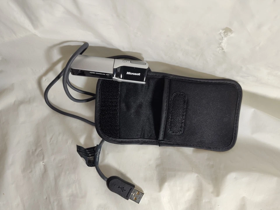 Cámara web Microsoft LifeCam NX-3000 USB con micrófono y estuche con cancelación de ruido - Usada Foto 4 de 4