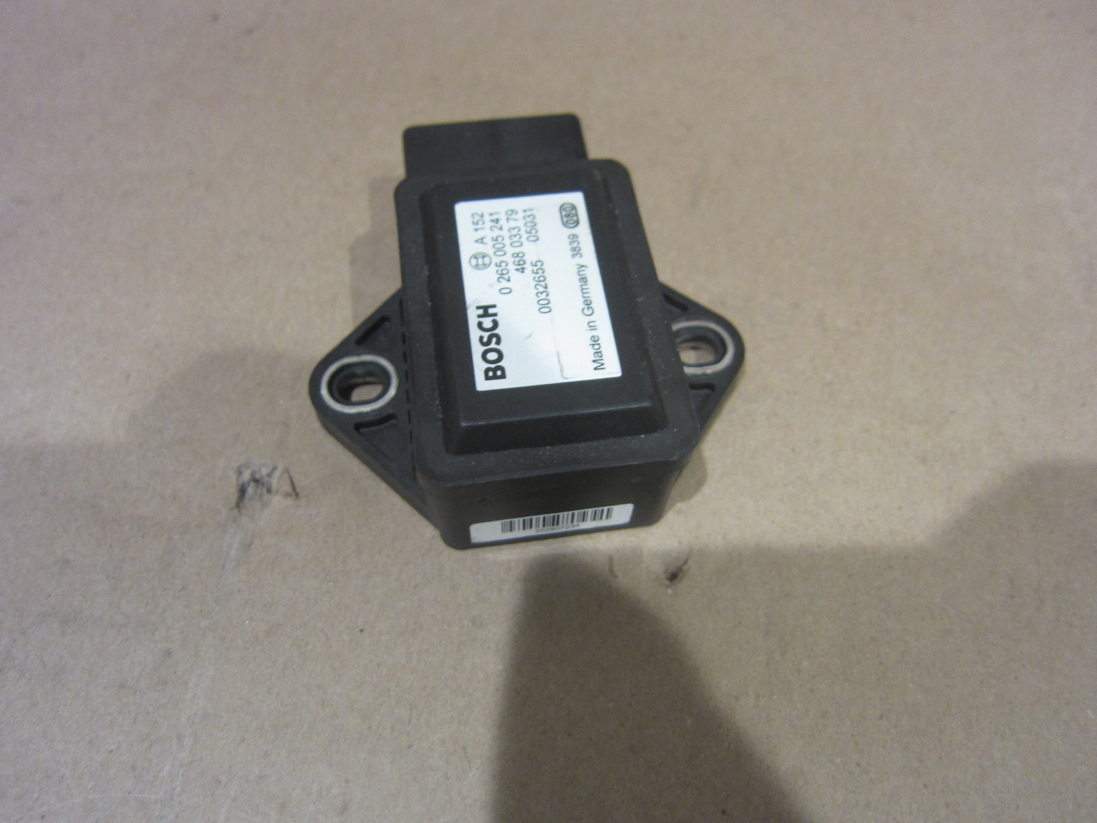 Maserati Quattroporte 4200 - YAW Rate Sensor / (USED) -  P/N 188172