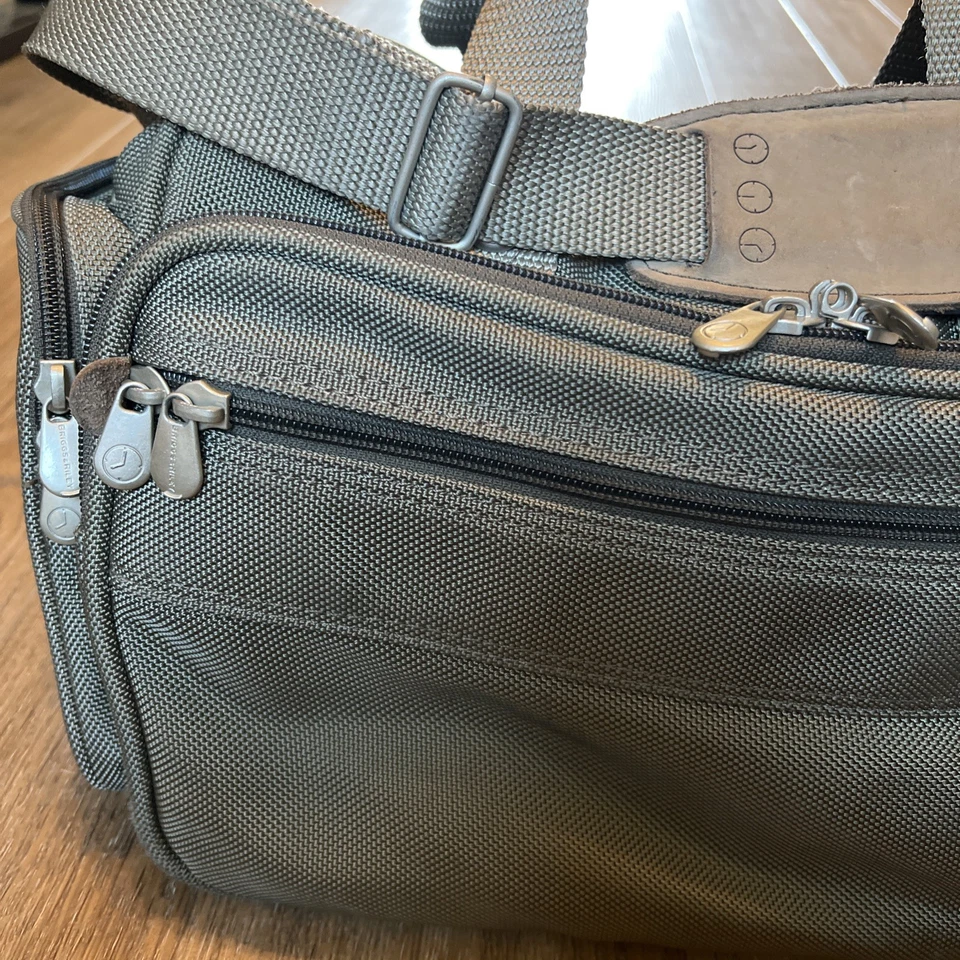 Briggs & Riley Baseline Underseat Nylon Duffle Bag Carry-On Olive Green 17x11x8 - Image 2 of 4