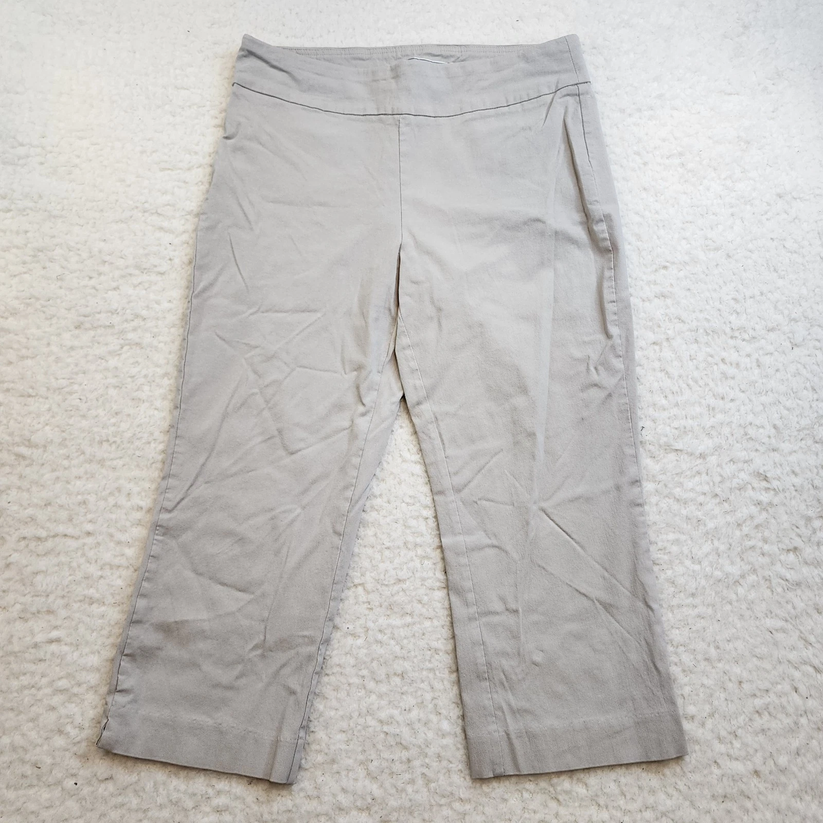 Dana Buchman Super Stretch Cropped Capri Pants M Beige Khaki Pull On Casual