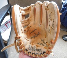 George Brett A2295 Wilson Youth Model Baseball Glove