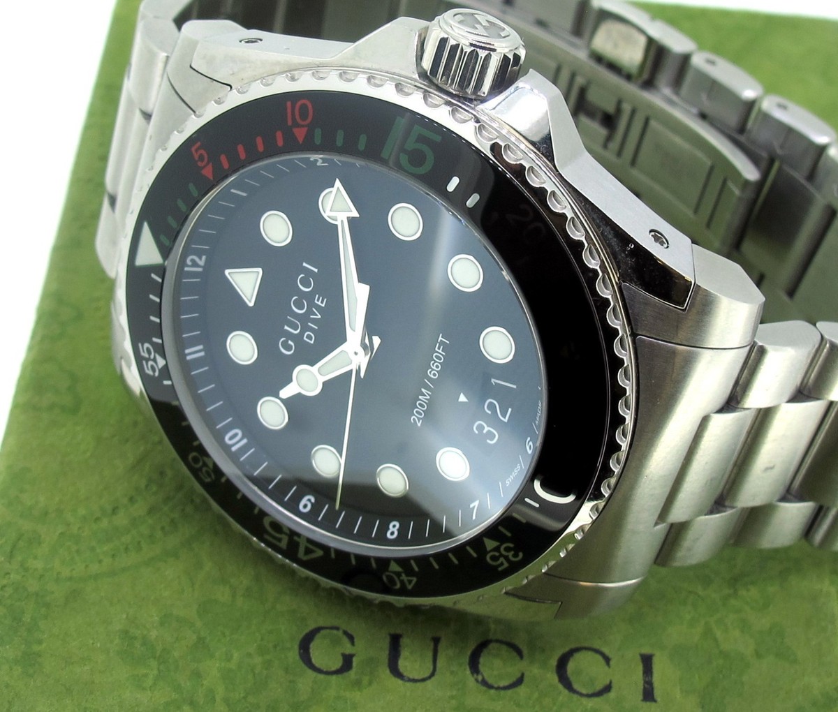 GUCCI 136.2 Dive XL Black Dial Stainless Steel Men's Quartz Watch