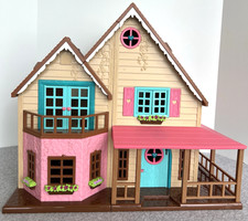 Li'l Woodzeez Honeysuckle Hillside Cottage Lights Work Calico Critters House