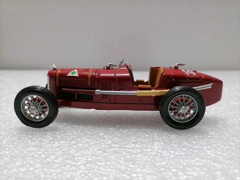 ALFA ROMEO P2 W. Champion  - Vintage 1:25 Scale , Mebetoys ,  Made in Italy 1975 - Image 2 of 4