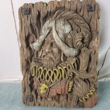 Faux Wood conquistador Bar Art Vintage Imitation Wood Carving Wall Art 3D