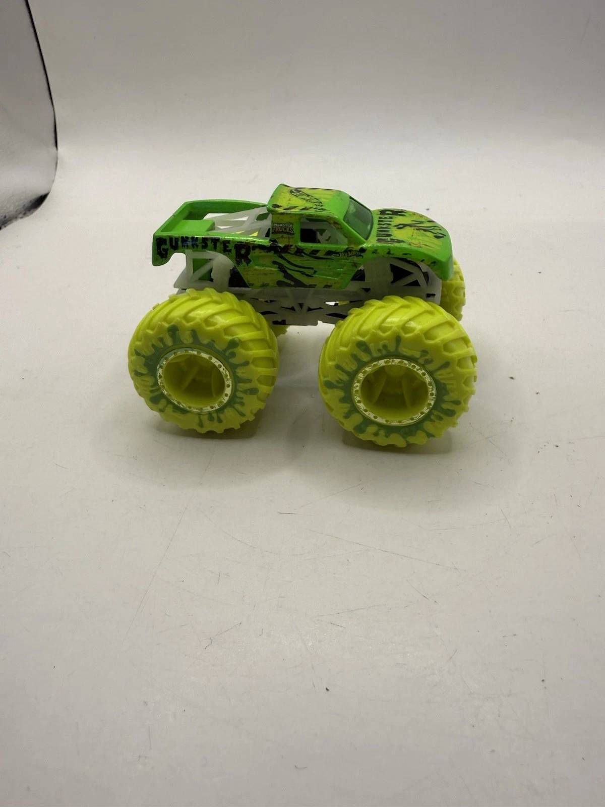 Picture 4 of 9