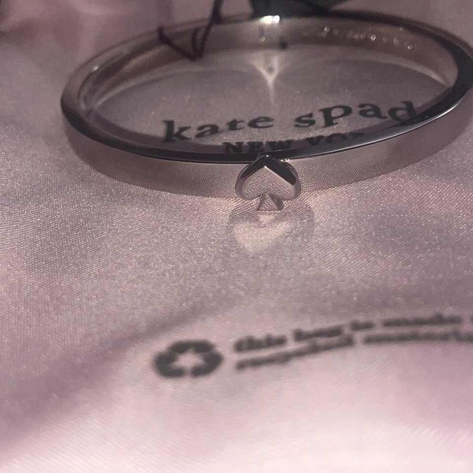 Juego de brazaletes y brazaletes Kate Spade New York platino cremallera G, astilla pala BN Foto 3 de 4