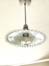 PARALUME LATTE VINTAGE FRANCESE OPALINO BIANCO CON BORDO A VOLANT ~ 25 CMS
