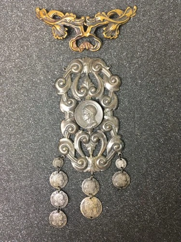 Vintage Ornate Metal Costume Jewelry Lot – Cloak Ornament & Brooch