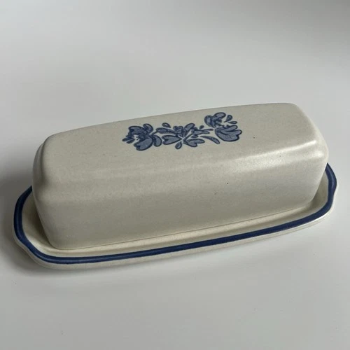 Vintage Pfaltzgraff Yorktowne Covered Butter Dish Stoneware Blue Floral 028 USA