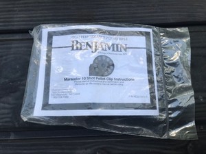 Vintage 1st generation NOS Benjamin Marauder 10 shot pellet clip .22 cal