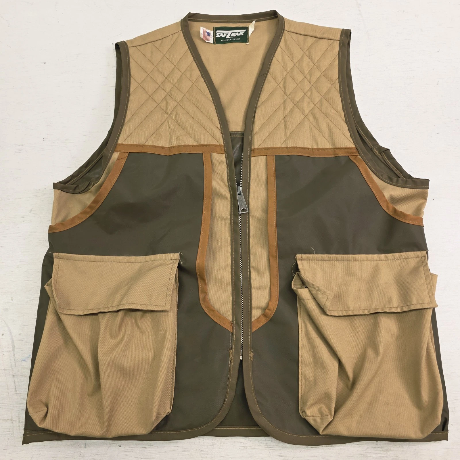 Vintage USA Hunting Vest Saftbak Tan Brown Outdoor Shooting Fishing Hiking Sz M